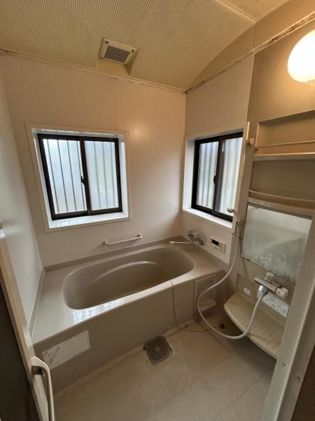 detached 福島県耶麻郡猪苗代町大字磐里字大五百苅
地図を見る