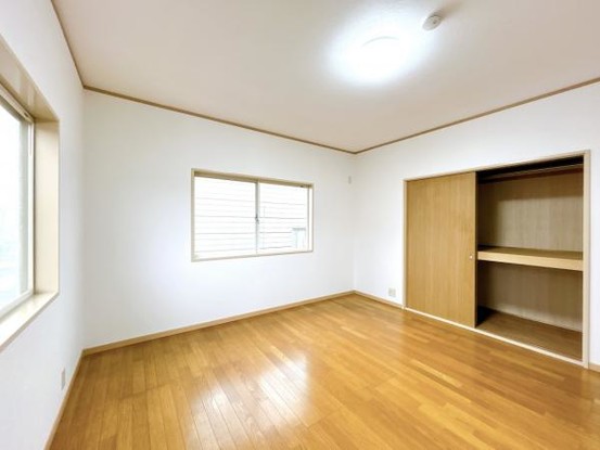 detached 新潟県刈羽郡刈羽村大字上高町
地図を見る