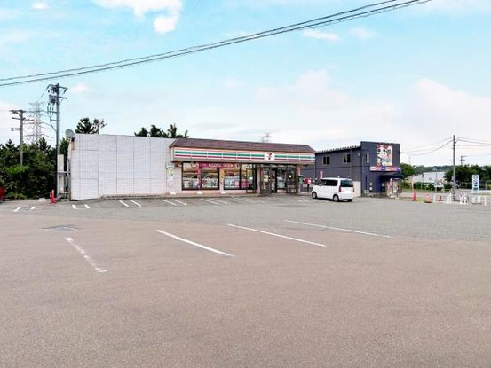 detached 新潟県刈羽郡刈羽村大字上高町
地図を見る