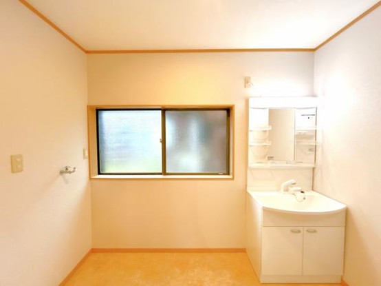 detached 新潟県三島郡出雲崎町大字川西
地図を見る