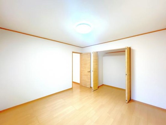 detached 新潟県三島郡出雲崎町大字川西
地図を見る