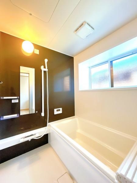 detached 新潟県三島郡出雲崎町大字川西
地図を見る