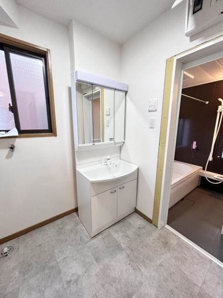 detached 栃木県小山市城北５丁目15-11 峯ビル 1階