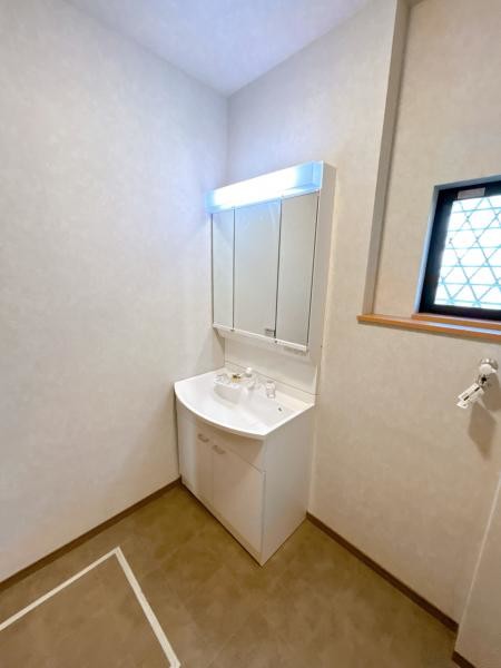 detached 栃木県小山市城北５丁目15-11 峯ビル 1階