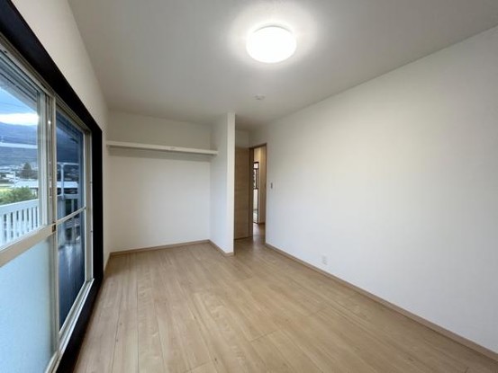 detached 山梨県韮崎市大草町上條東割
地図を見る