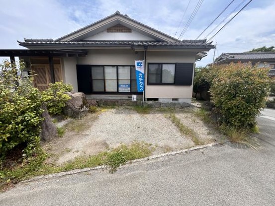 detached 山梨県韮崎市大草町下條西割
地図を見る