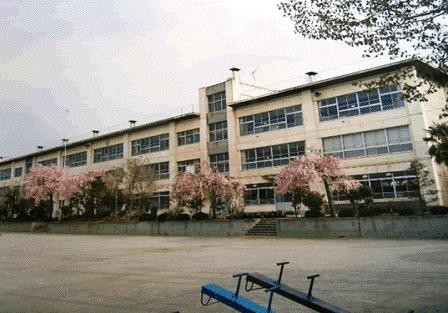 detached 山梨県甲府市国母１丁目
地図を見る