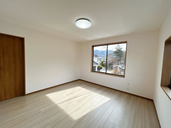 detached 長野県埴科郡坂城町大字上平
地図を見る