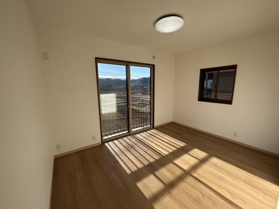 detached 長野県小諸市甲
地図を見る