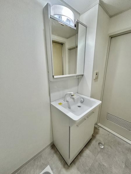 apartment 静岡県静岡市葵区大岩４丁目
地図を見る