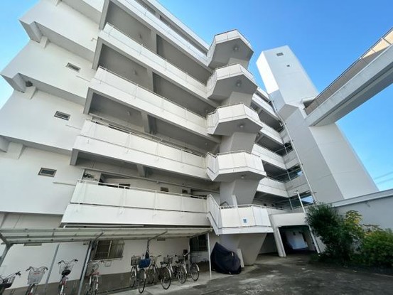 apartment 静岡県静岡市駿河区下島114蔵敷ビル２階 1号室