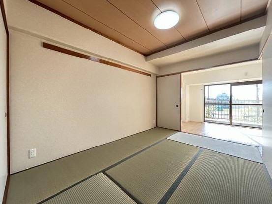 apartment 静岡県磐田市小立野3番地1 遊歩道（二美ビル）1階中南