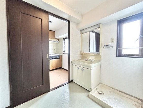 apartment 三重県松阪市下村町814-4　パークマンション101号室