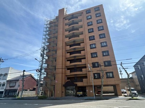 apartment 富山県富山市東田地方町１丁目
地図を見る