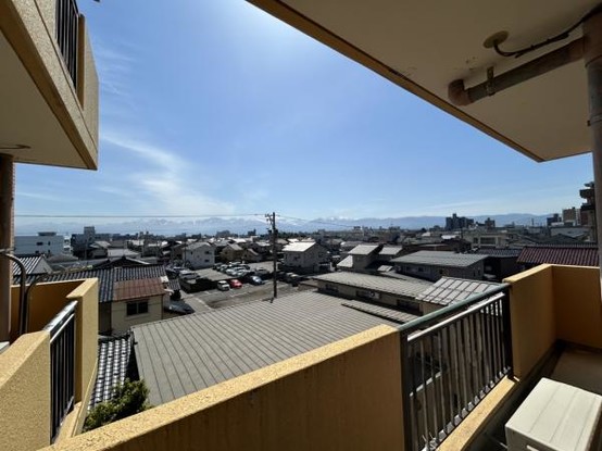 apartment 富山県富山市東田地方町１丁目
地図を見る