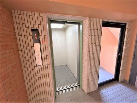 apartment 富山県富山市東田地方町１丁目
地図を見る