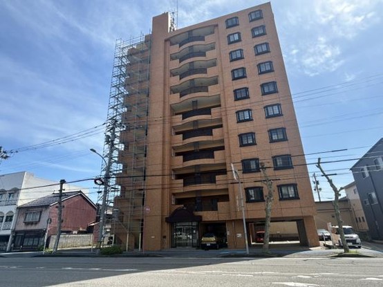 apartment 富山県富山市東田地方町１丁目
地図を見る