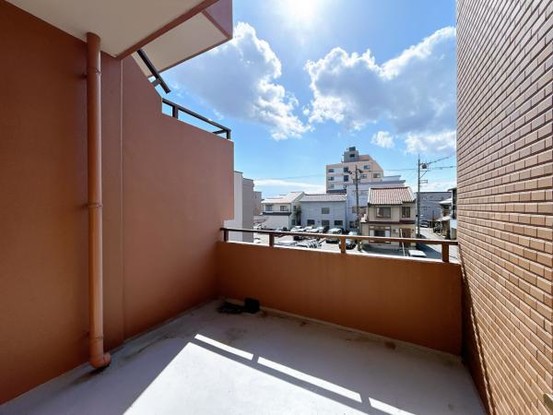 apartment 富山県富山市泉町１丁目
地図を見る