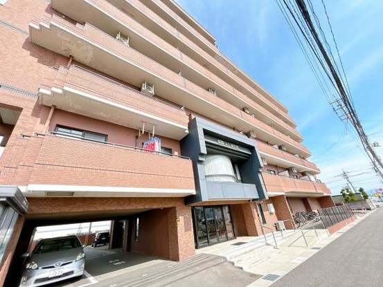 apartment 富山県富山市城川原３丁目
地図を見る