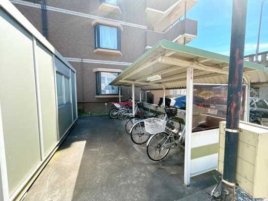 apartment 富山県富山市稲荷元町３丁目
地図を見る