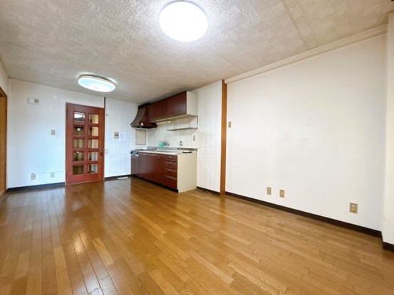 apartment 富山県富山市牛島新町
地図を見る