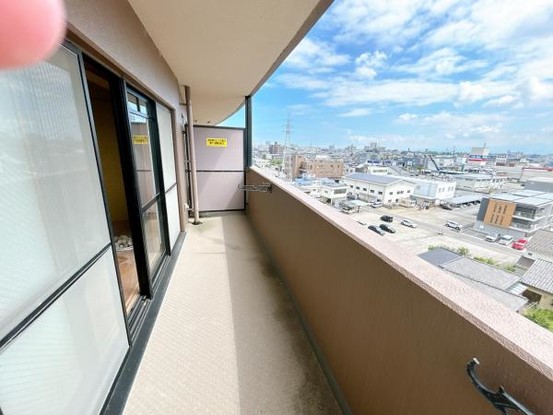 apartment 富山県富山市黒瀬北町２丁目
地図を見る