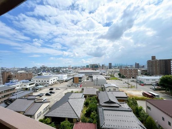 apartment 富山県富山市黒瀬北町２丁目
地図を見る