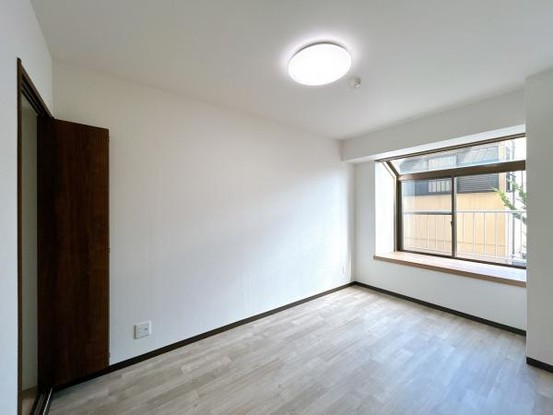 apartment 石川県金沢市玉川町
地図を見る