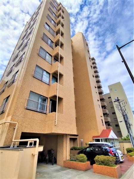 apartment 石川県金沢市玉川町
地図を見る