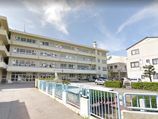 apartment 石川県金沢市中村町
地図を見る