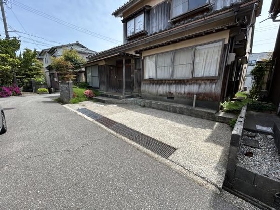 detached 石川県河北郡津幡町字加賀爪
地図を見る