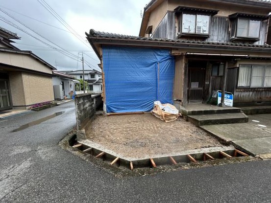 detached 石川県河北郡津幡町字加賀爪
地図を見る