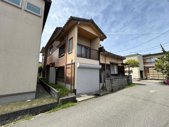 detached 石川県河北郡津幡町字加賀爪
地図を見る