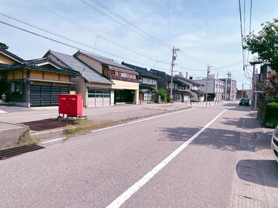 detached 石川県かほく市高松
地図を見る
