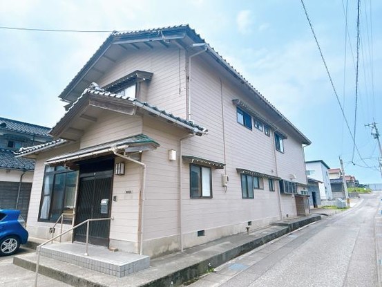 detached 石川県かほく市高松
地図を見る