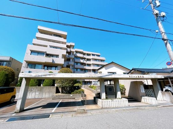 apartment 福井県福井市松本３丁目
地図を見る