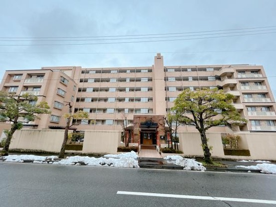 apartment 福井県福井市渕１丁目
地図を見る