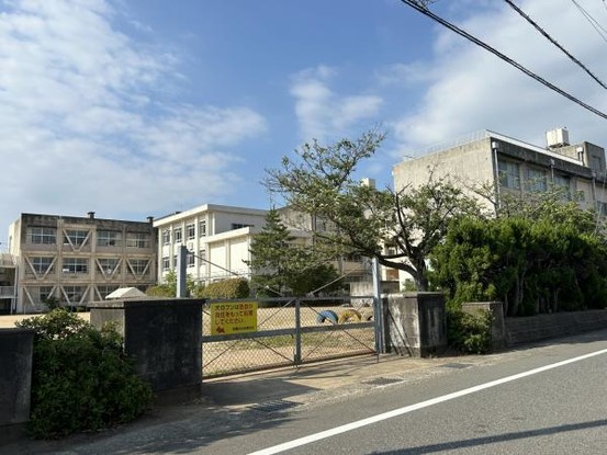 apartment 福井県福井市西開発３丁目
地図を見る