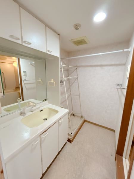 apartment 福井県福井市高木１丁目
地図を見る