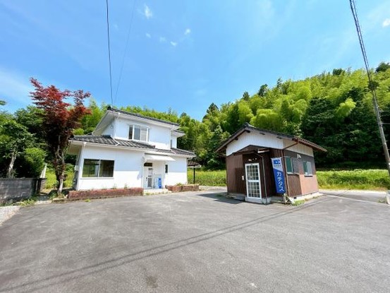 detached 兵庫県養父市八鹿町浅間
地図を見る