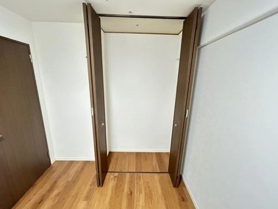 apartment 滋賀県草津市野路東５丁目25-23　マリーベルハイツE棟101