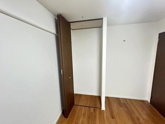 apartment 滋賀県草津市野路東５丁目25-23　マリーベルハイツE棟101