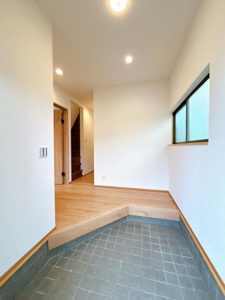 detached 滋賀県草津市野路東５丁目25-23　マリーベルハイツE棟101