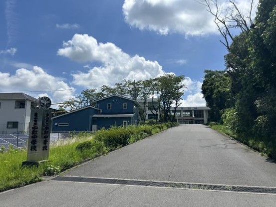 detached 三重県名張市鴻之台１番町35-1　ラフレシール101号