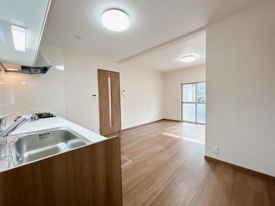 detached 三重県名張市鴻之台１番町35-1　ラフレシール101号