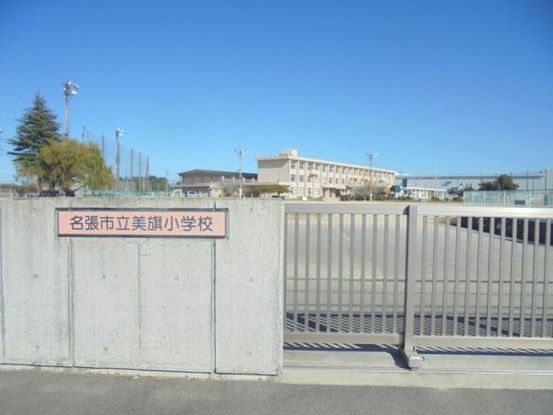 detached 三重県名張市鴻之台１番町35-1　ラフレシール101号