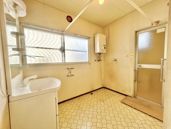 detached 三重県名張市鴻之台１番町35-1　ラフレシール101号