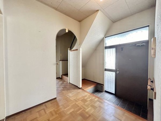 detached 三重県名張市鴻之台１番町35-1　ラフレシール101号