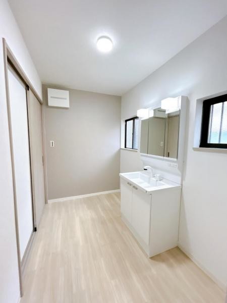 detached 山口県山陽小野田市大字西高泊烏帽子岩前
地図を見る