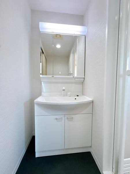 apartment 広島県福山市南蔵王町２丁目4-18フローレンス南蔵王　1階北